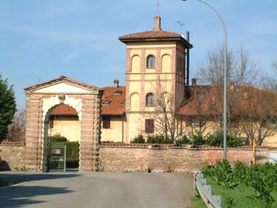 Villa la Torre ospita Informatica in azienda in via vaccaro a bologna