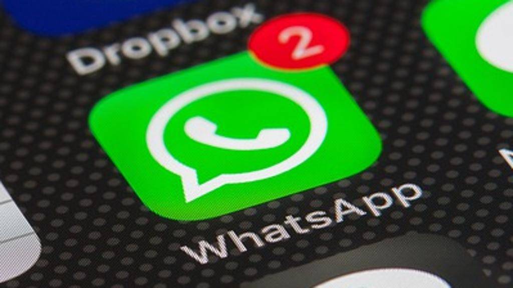 Cassazione: è reato di diffamazione l’offesa su chat di gruppo di Whatsapp