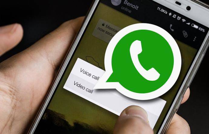 Il virus che infetta i telefonini attraverso Whatsapp: «Aggiornate subito l’app»