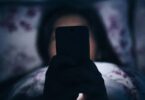 Il sonno rubato dallo smartphone e il fenomeno del ‘vamping’